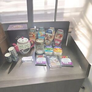 TWO Ceramic Tea Light Wax Warmers, Tea Light Candles, Scented Wax, Decor Box!